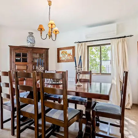Villa Charming In Algarve