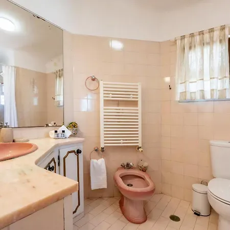 Charming In Algarve Villa Albufeira